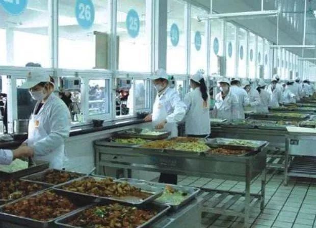 破解服裝工廠招人難 借鑒餐飲管理智慧，效率提升超50%